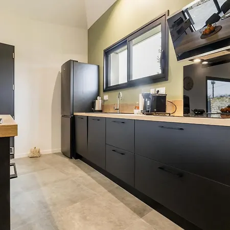 Familial Rénové, Proche Canal, Terrasse, Jardin, Et Verger Commun, à 20 Km De Nantes - Fr-1-306-1262